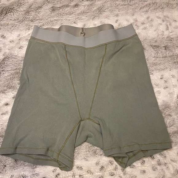 SKIMS Pointelle Boxer part of the SKIMS SKIMS SKIMS collection - Picture 3 of 5